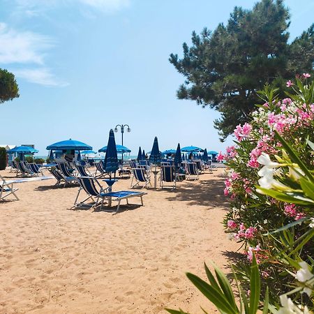 Apartmán Brioni Fronte Mare Lido di Jesolo Exteriér fotografie